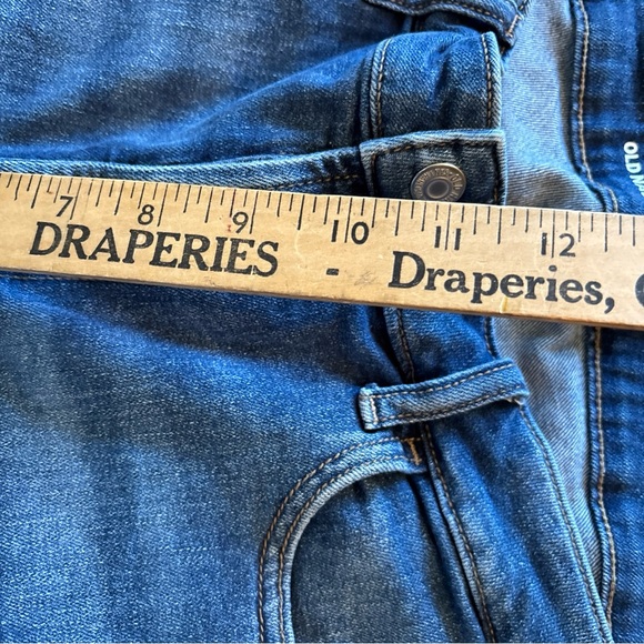 Old Navy Women's Mid-Blue Rolled Cuff Denim Shorts - Picture 9 of 10